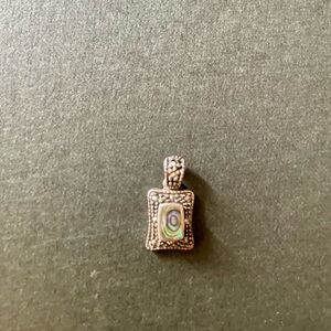 Elegant Silver 925 Pendant with Abalone Inlay